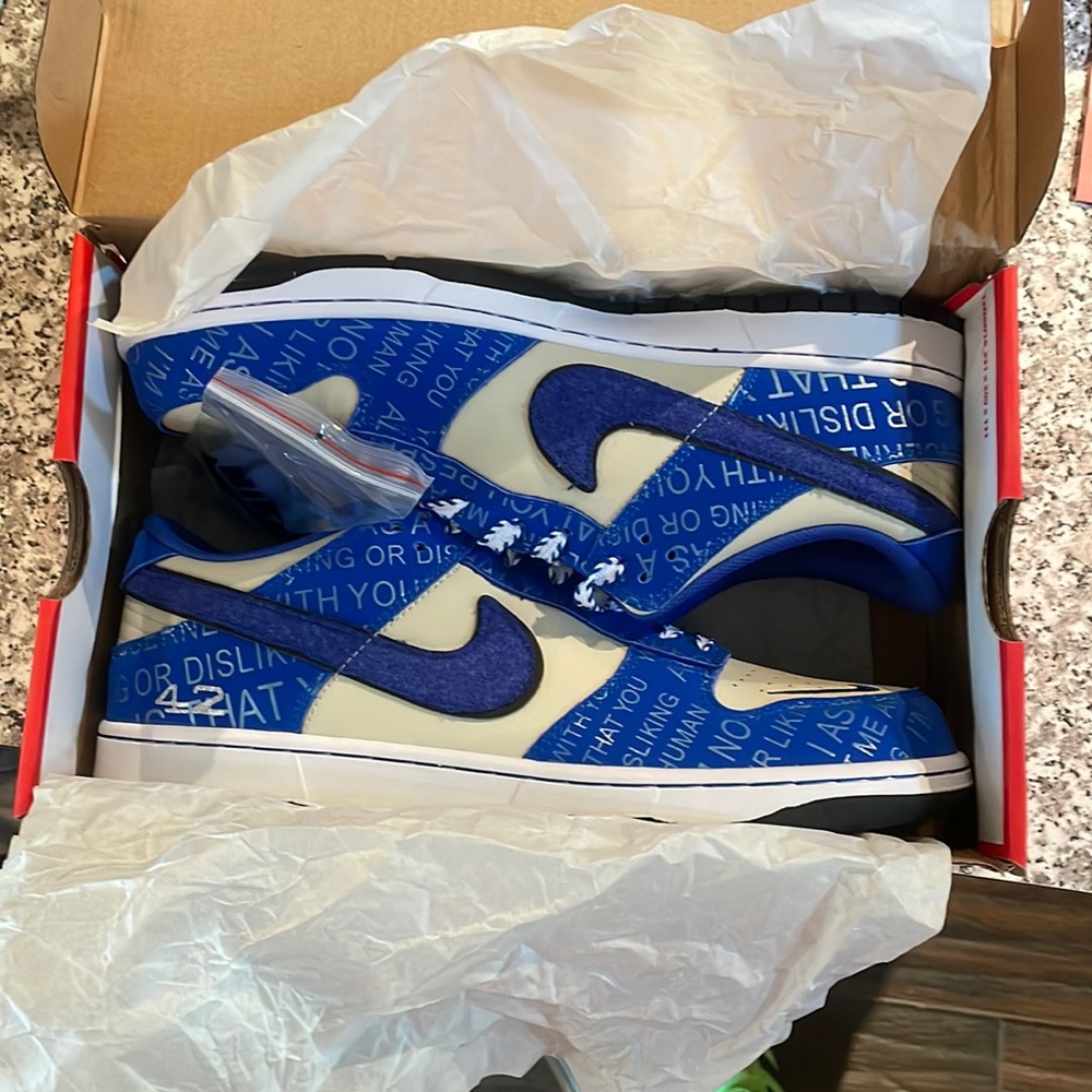 Jackie Robinson DUNKS. size 10.5  rare.  Might keep for myself